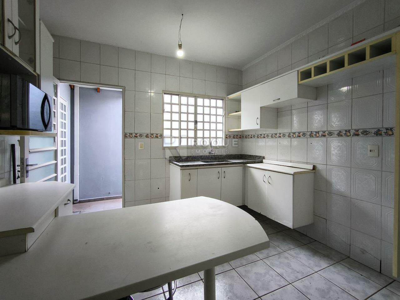 Casa Residencial à venda no bairro Vila Rocha: COZINHA