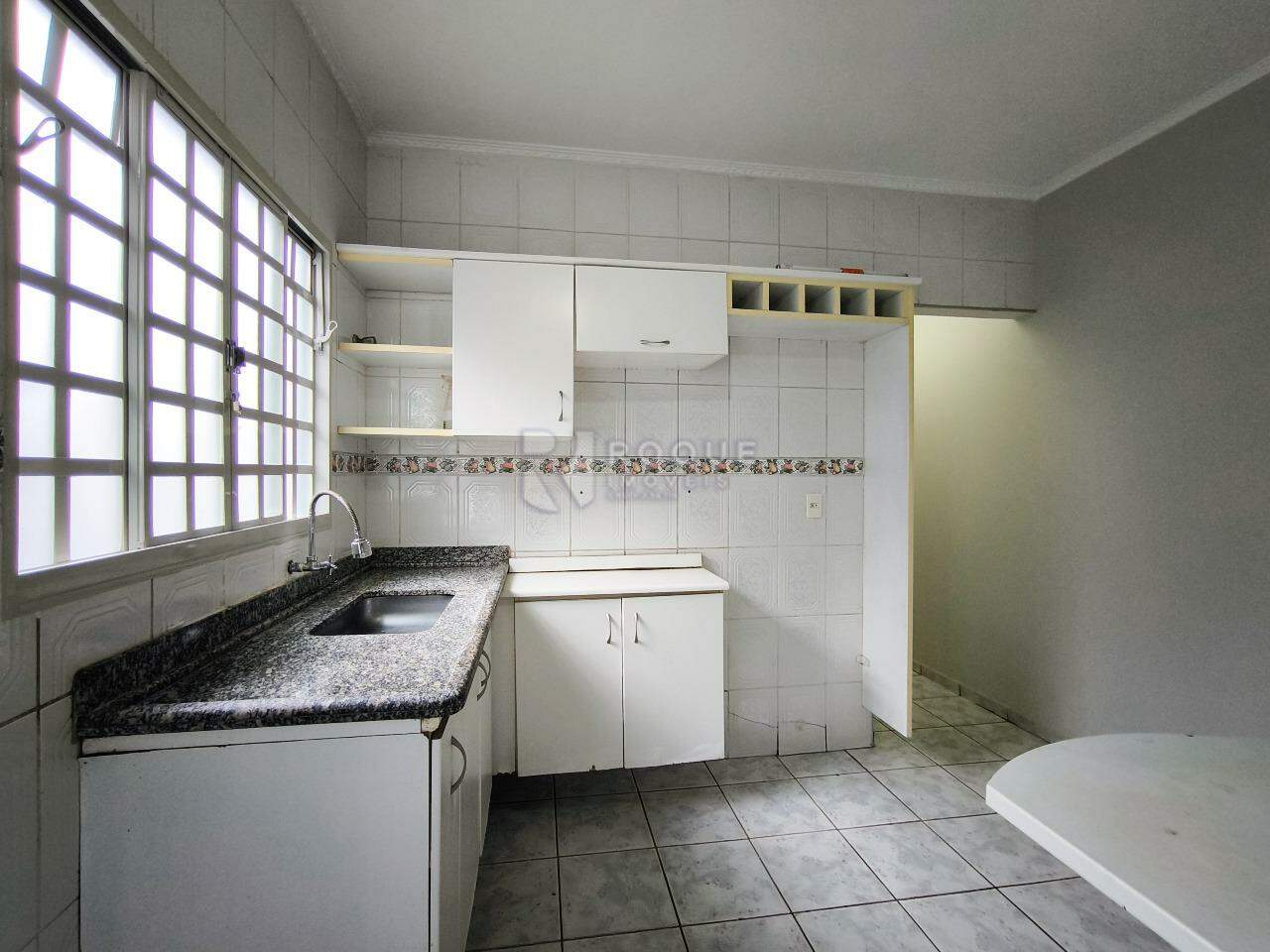 Casa Residencial à venda no bairro Vila Rocha: COZINHA
