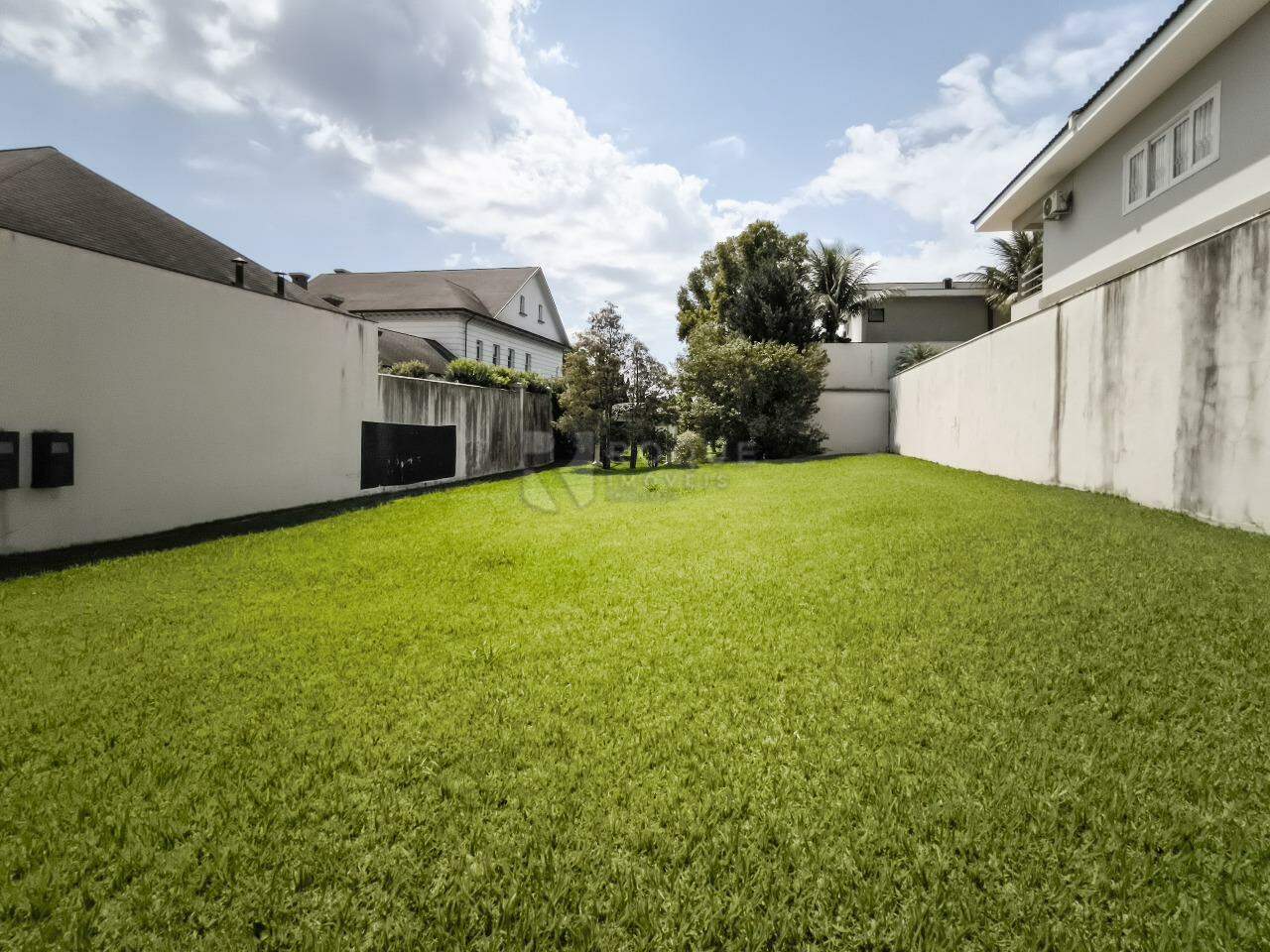 Terreno em condomínio à venda no bairro Parque São Bento: 