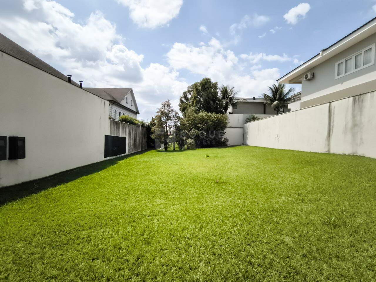 Terreno em condomínio à venda no bairro Parque São Bento: 