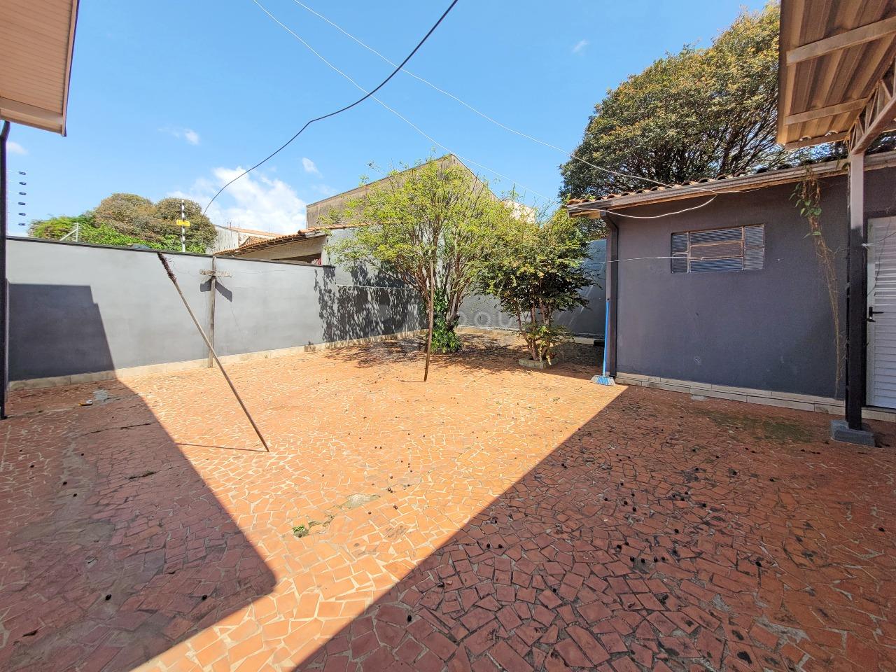 Casa Residencial à venda no bairro Jardim Piratininga: QUINTAL