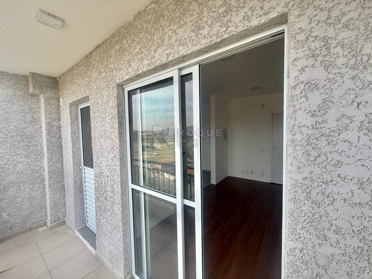 Apartamento para aluguel no bairro Chácaras Antonieta: Sacada