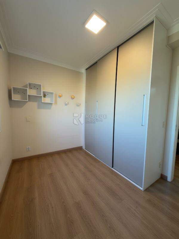 Apartamento à venda no bairro Desmembramento Oscar Antonio Breda: dormitório 1