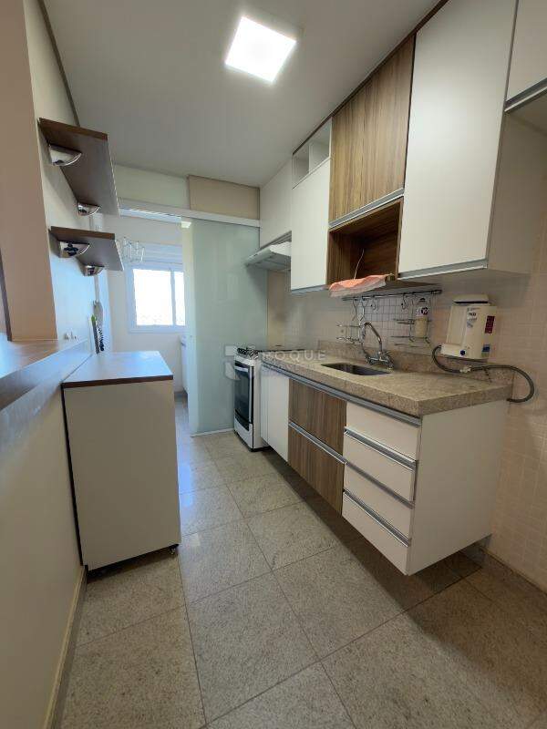 Apartamento à venda no bairro Desmembramento Oscar Antonio Breda: cozinha