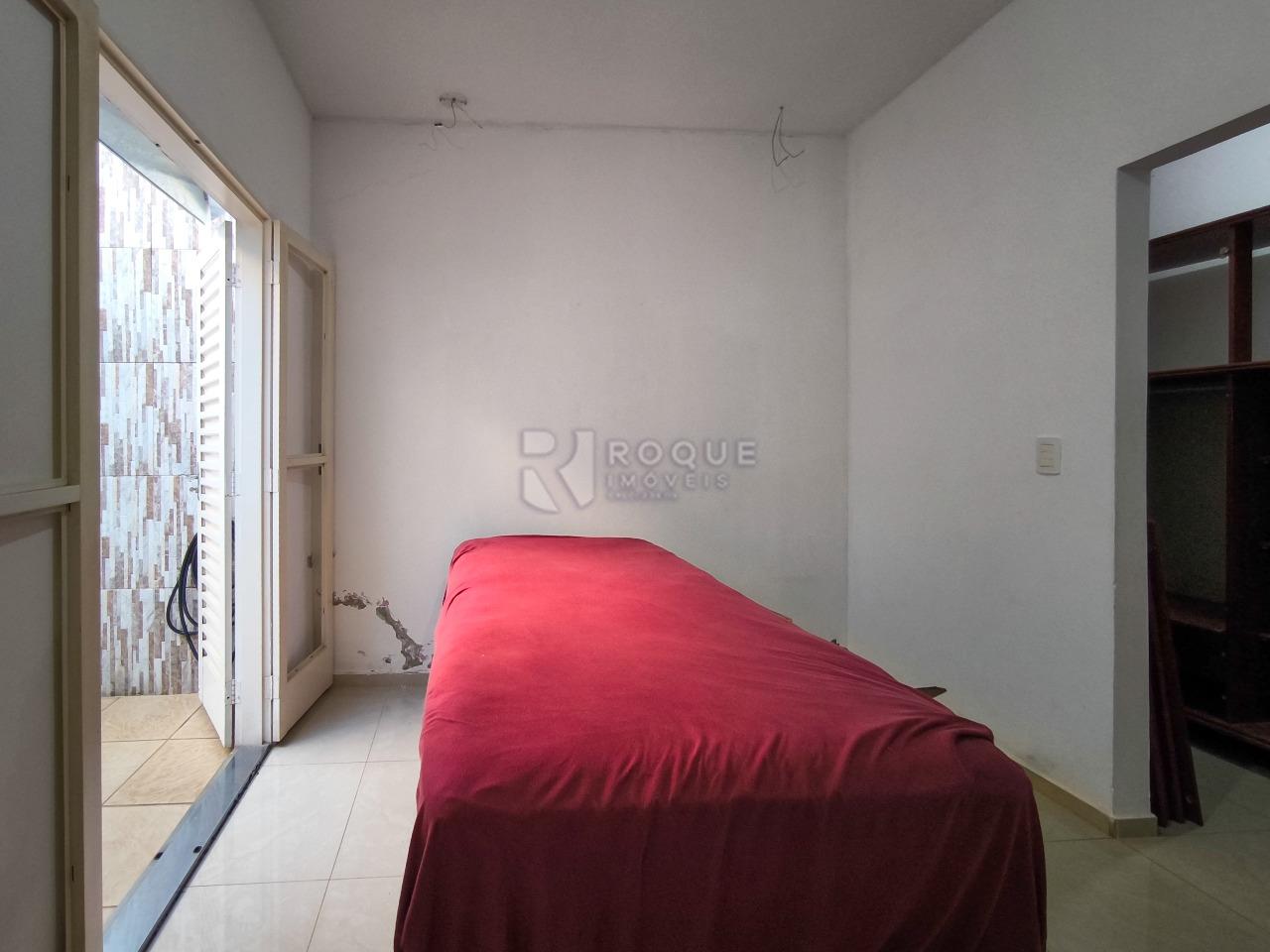Casa Residencial à venda no bairro Jardim Esmeralda: SUÍTE