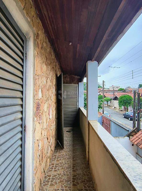 Casa Residencial para aluguel no bairro Parque Residencial Belinha Ometto: Sacada