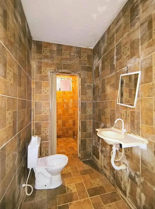 Casa Residencial para aluguel no bairro Parque Residencial Belinha Ometto: Wc social 