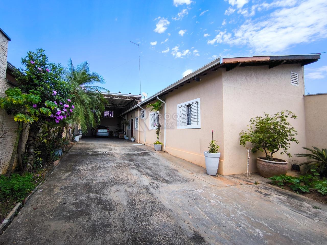 Casa Residencial à venda no bairro Jardim Arruda: FRENTE