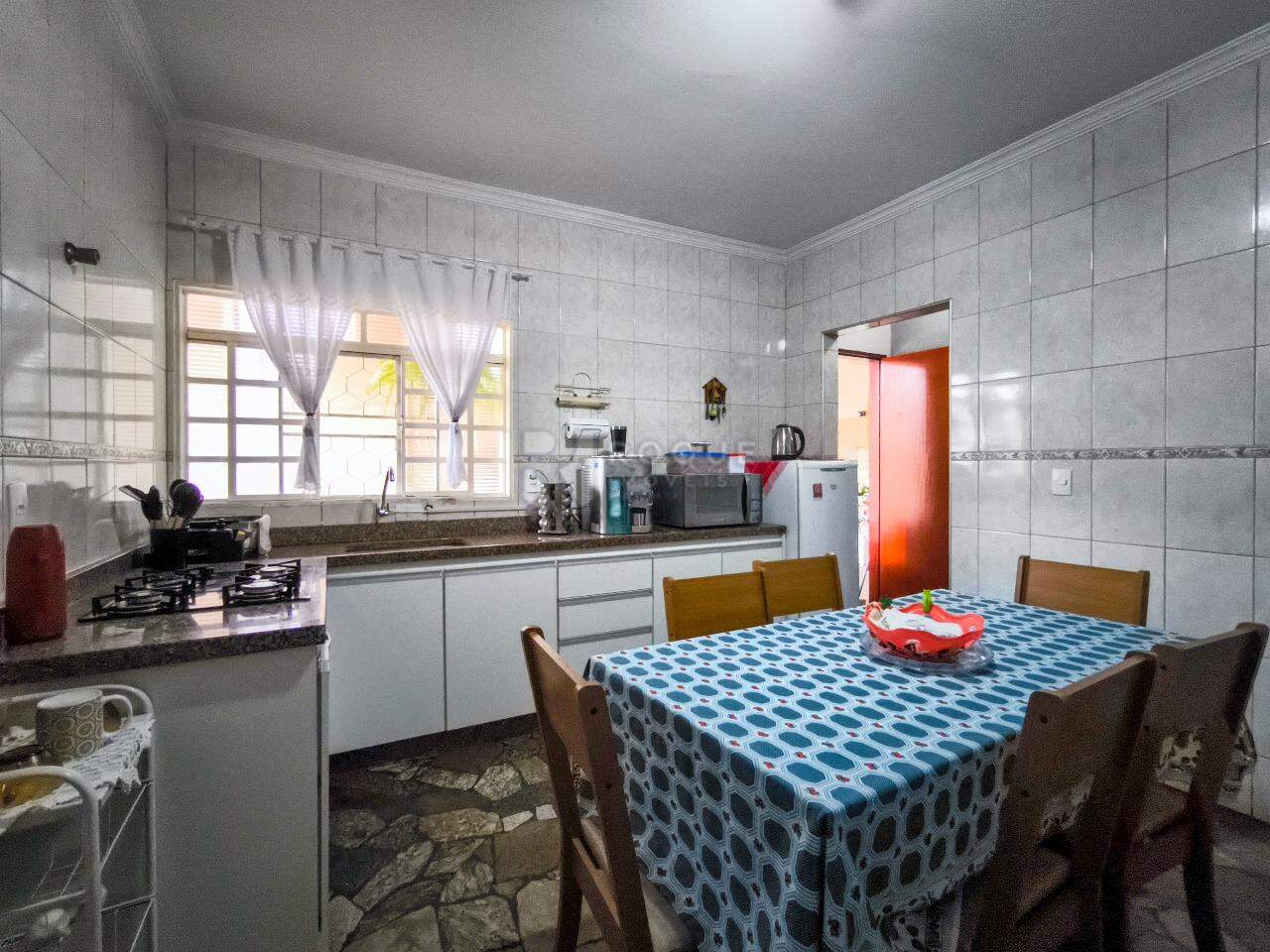 Casa Residencial à venda no bairro Jardim Arruda: COZINHA