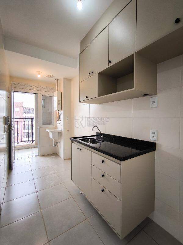 Apartamento à venda no bairro Jardim Santa Adélia: COZINHA