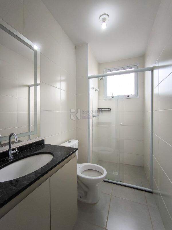 Apartamento à venda no bairro Jardim Santa Adélia: BANHEIRO SOCIAL