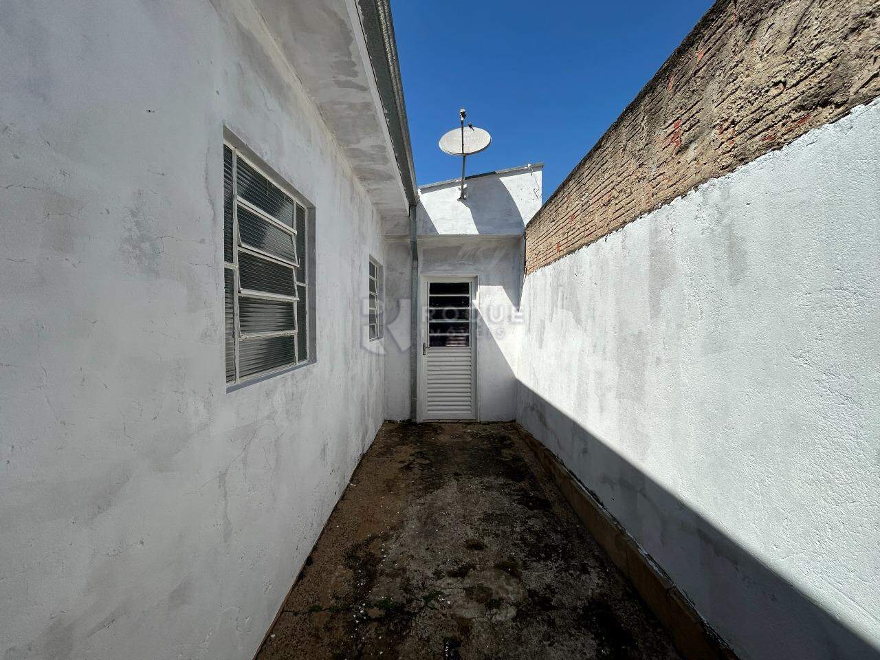Casa Residencial para aluguel no bairro Jardim Novo Horizonte: Corredor 