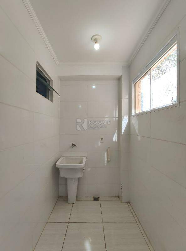 Apartamento à venda no bairro Jardim Ouro Verde: Área de serviço