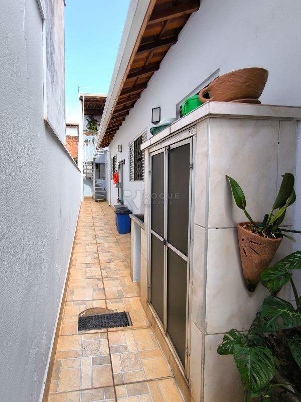 Casa Residencial à venda no bairro Jardim Ouro Verde: LATERAL EXTERNA
