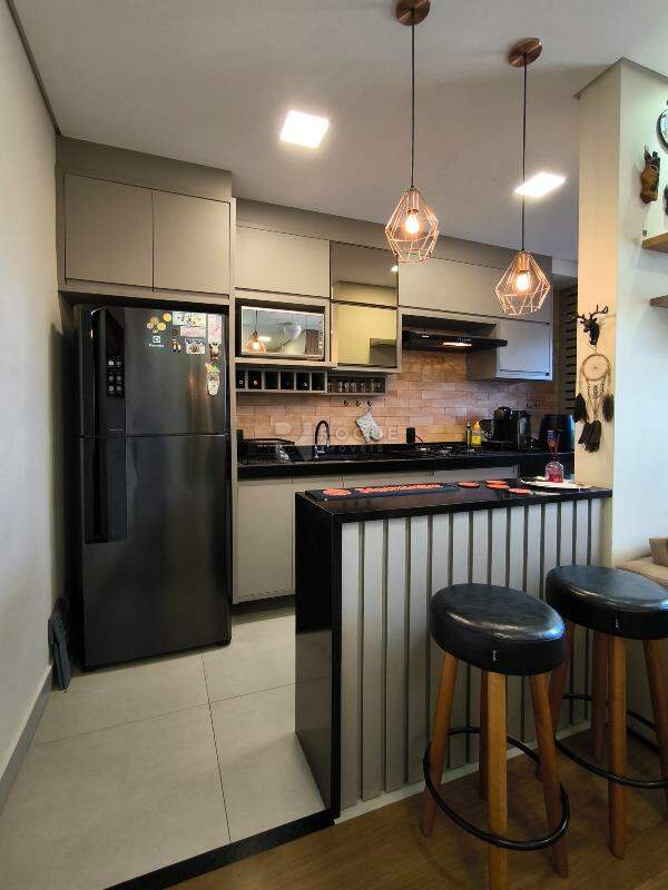 Apartamento à venda no bairro Vila Camargo: COZINHA
