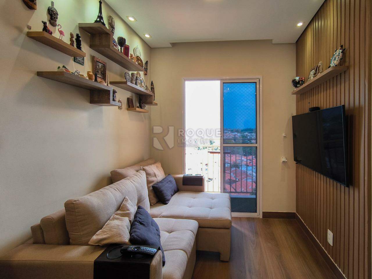 Apartamento à venda no bairro Vila Camargo: SALA DE ESTAR