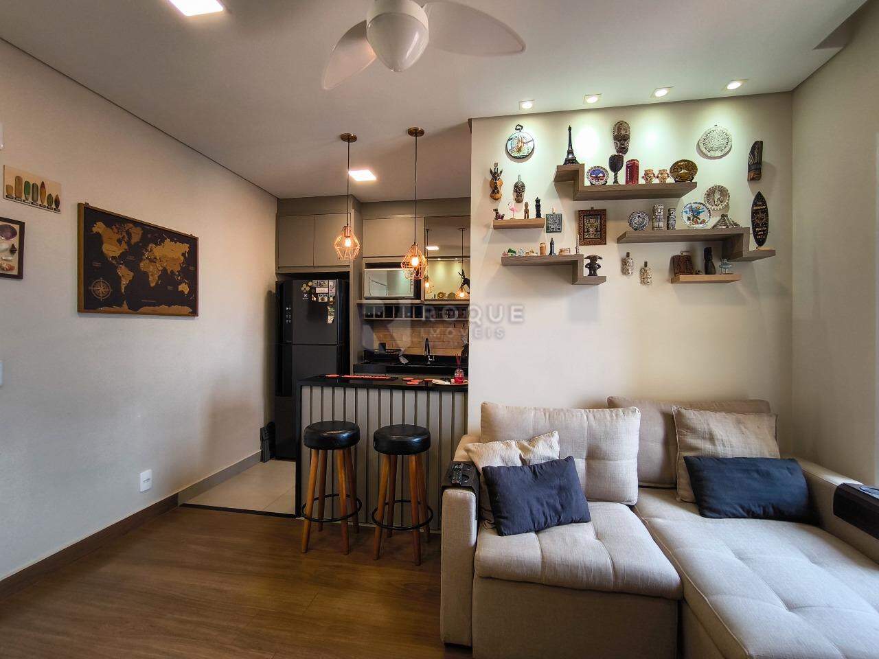 Apartamento à venda no bairro Vila Camargo: SALA DE ESTAR
