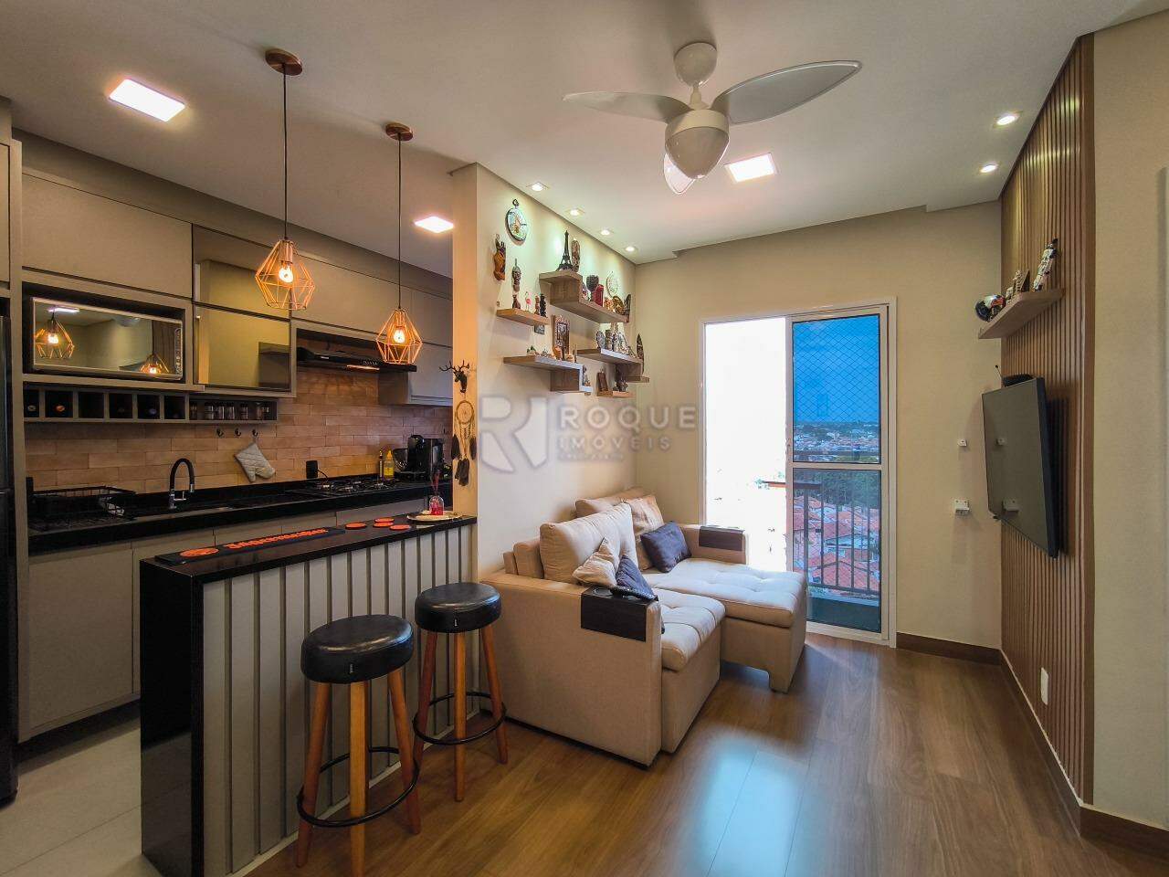 Apartamento à venda no bairro Vila Camargo: SALA DE ESTAR
