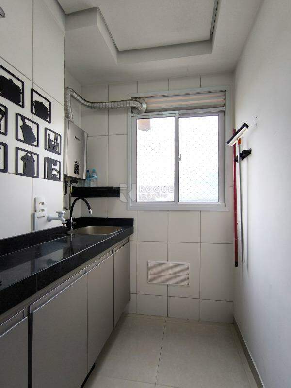 Apartamento à venda no bairro Vila Camargo: LAVANDERIA