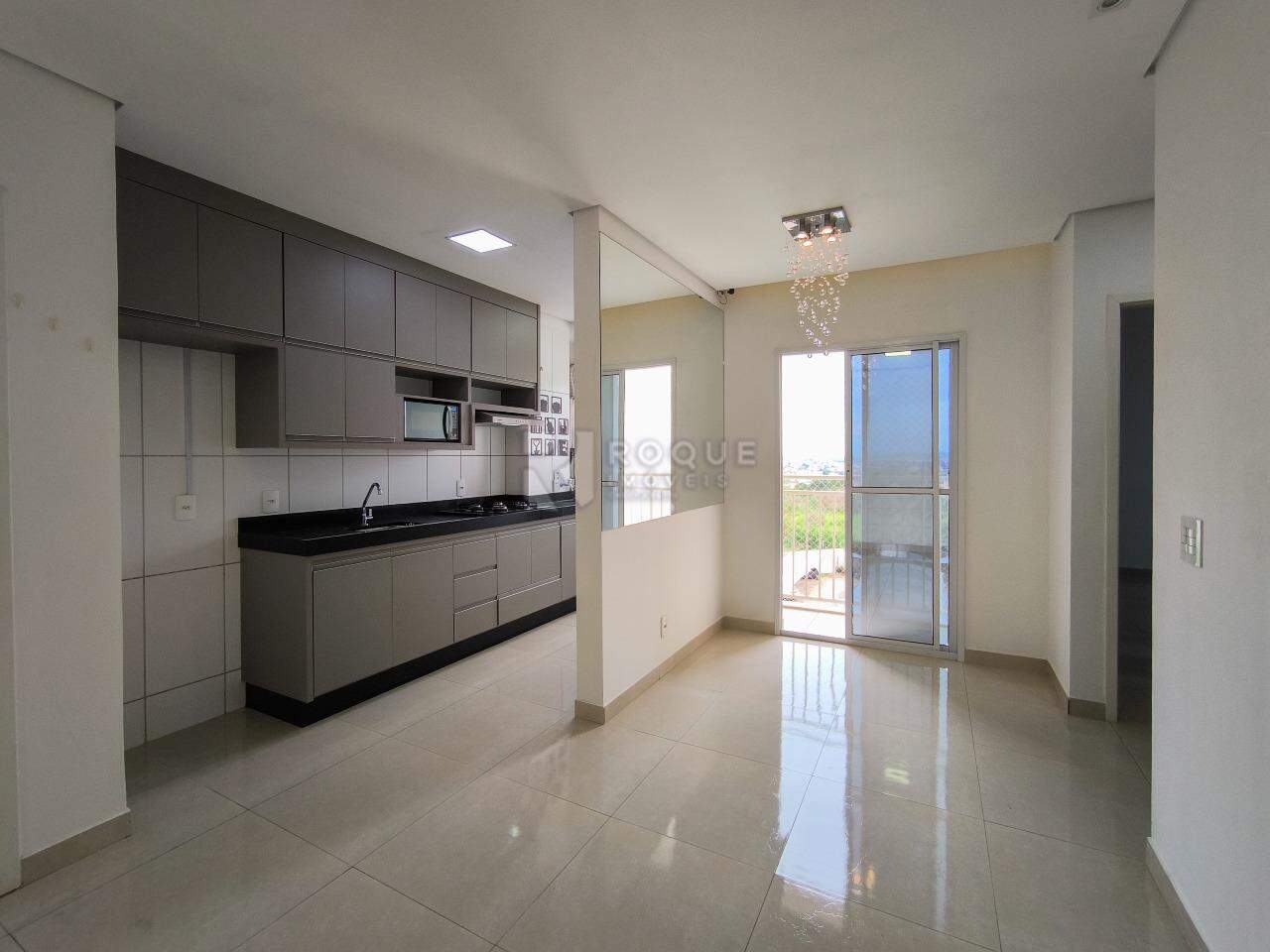 Apartamento à venda no bairro Vila Camargo: SALA DE ESTAR