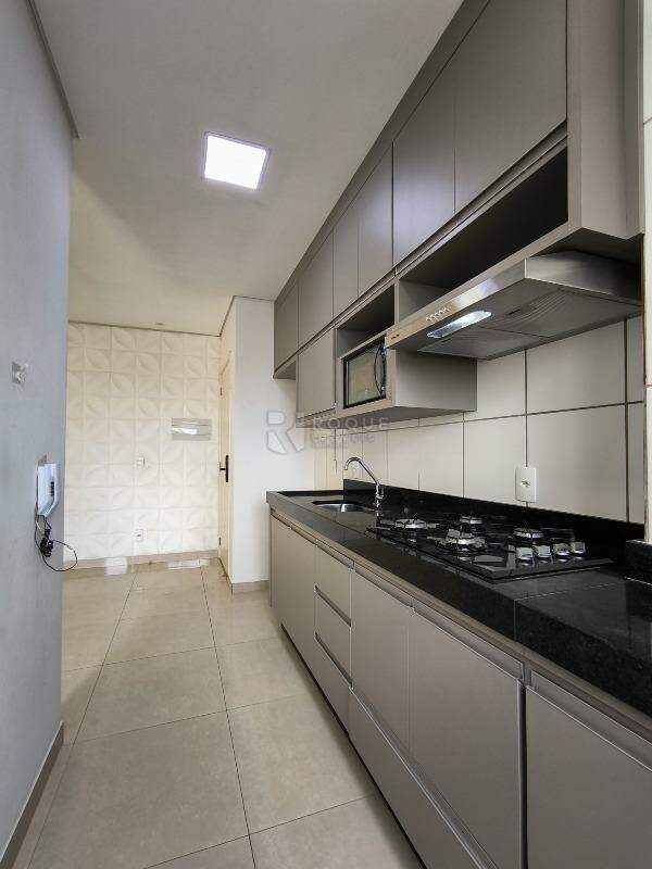 Apartamento à venda no bairro Vila Camargo: COZINHA