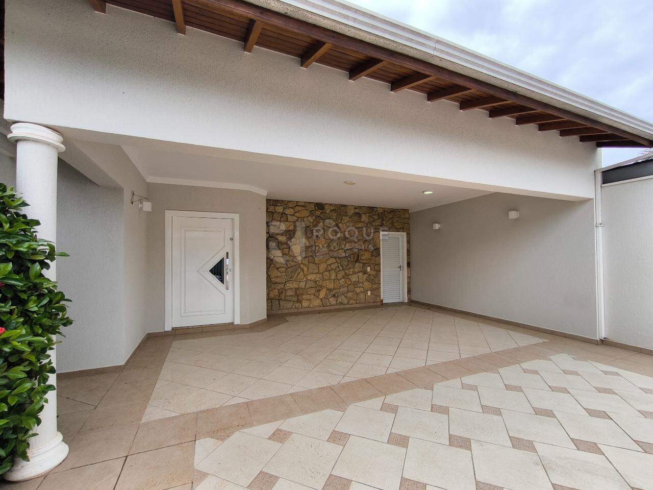 Casa em condomínio à venda no bairro Parque Residencial Roland: GARAGEM