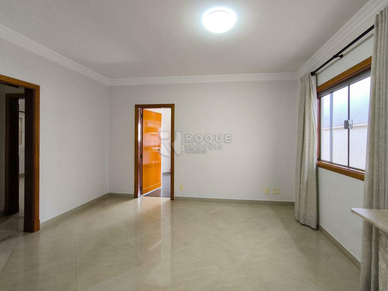 Casa em condomínio à venda no bairro Parque Residencial Roland: SALA DE JANTAR