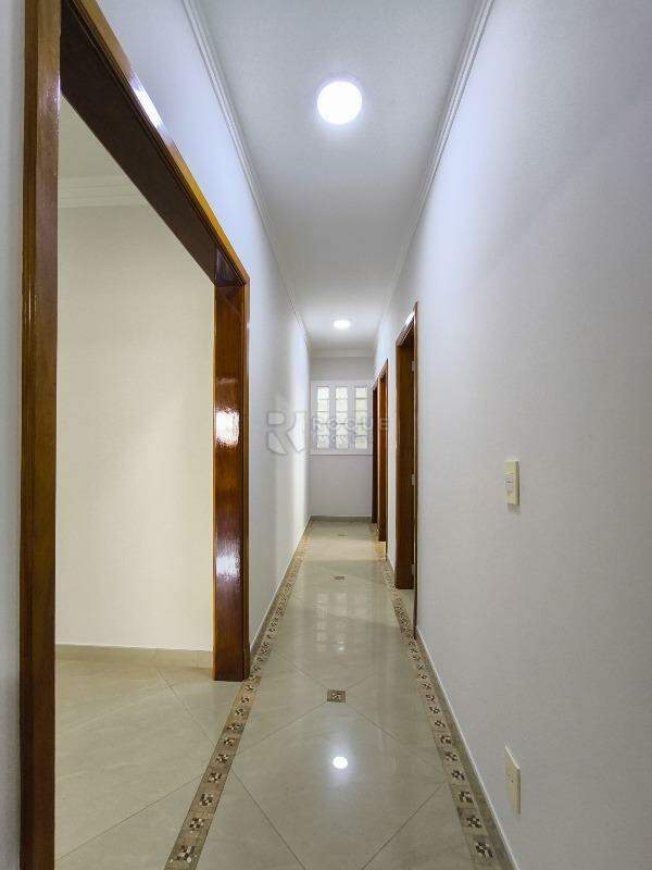 Casa em condomínio à venda no bairro Parque Residencial Roland: CORREDOR INTERNO