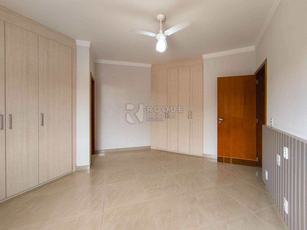 Casa em condomínio à venda no bairro Parque Residencial Roland: SUÍTE 1