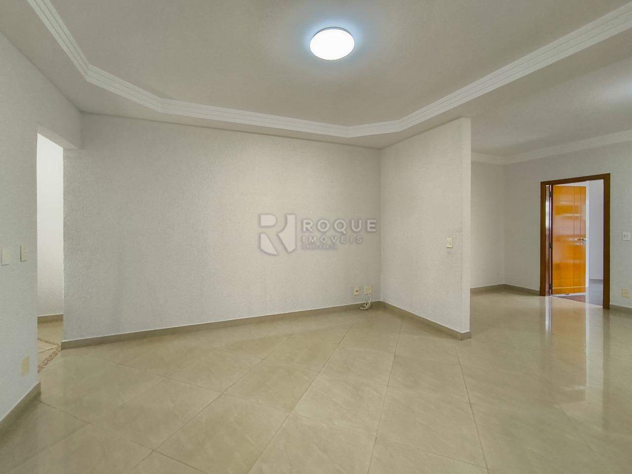 Casa em condomínio à venda no bairro Parque Residencial Roland: SALA DE ESTAR