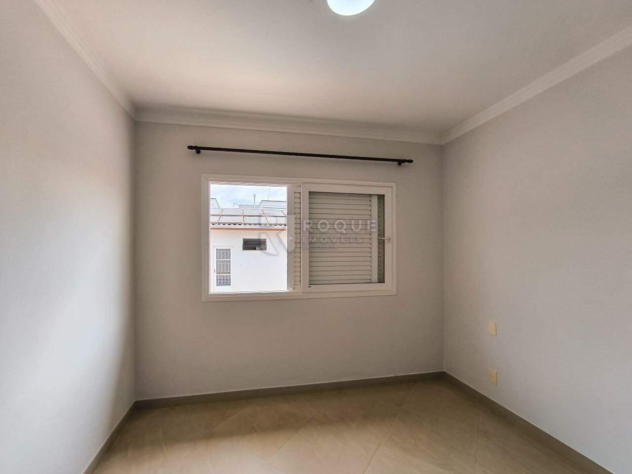 Casa em condomínio à venda no bairro Parque Residencial Roland: DORMITÓRIO 1