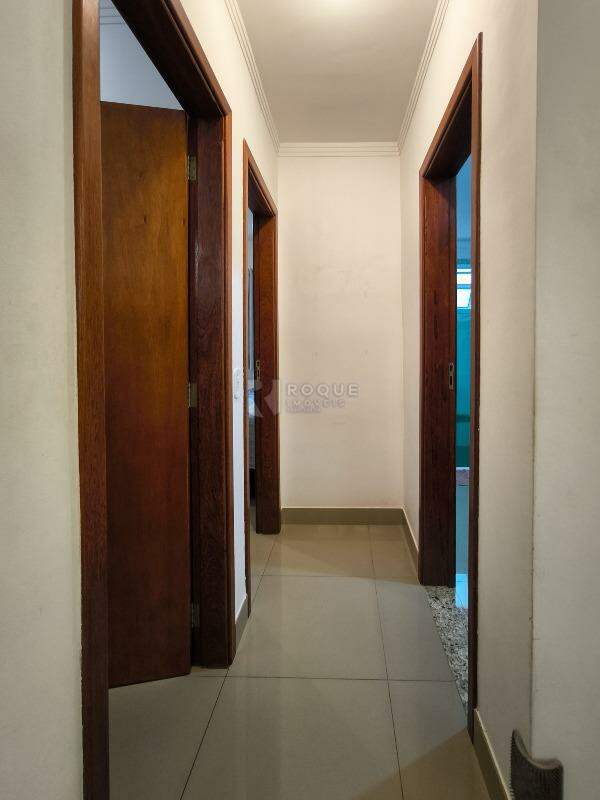 Casa em condomínio à venda no bairro Residencial Itamaracá: CORREDOR INTERNO