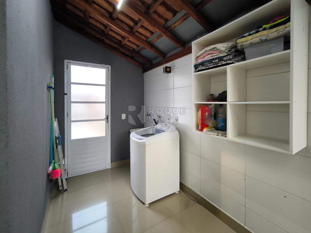 Casa em condomínio à venda no bairro Residencial Itamaracá: ÁREA DE SERVIÇO