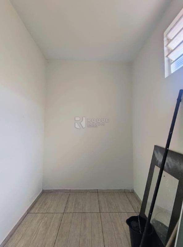 Casa Residencial para aluguel no bairro Vila São Roque: Escritório