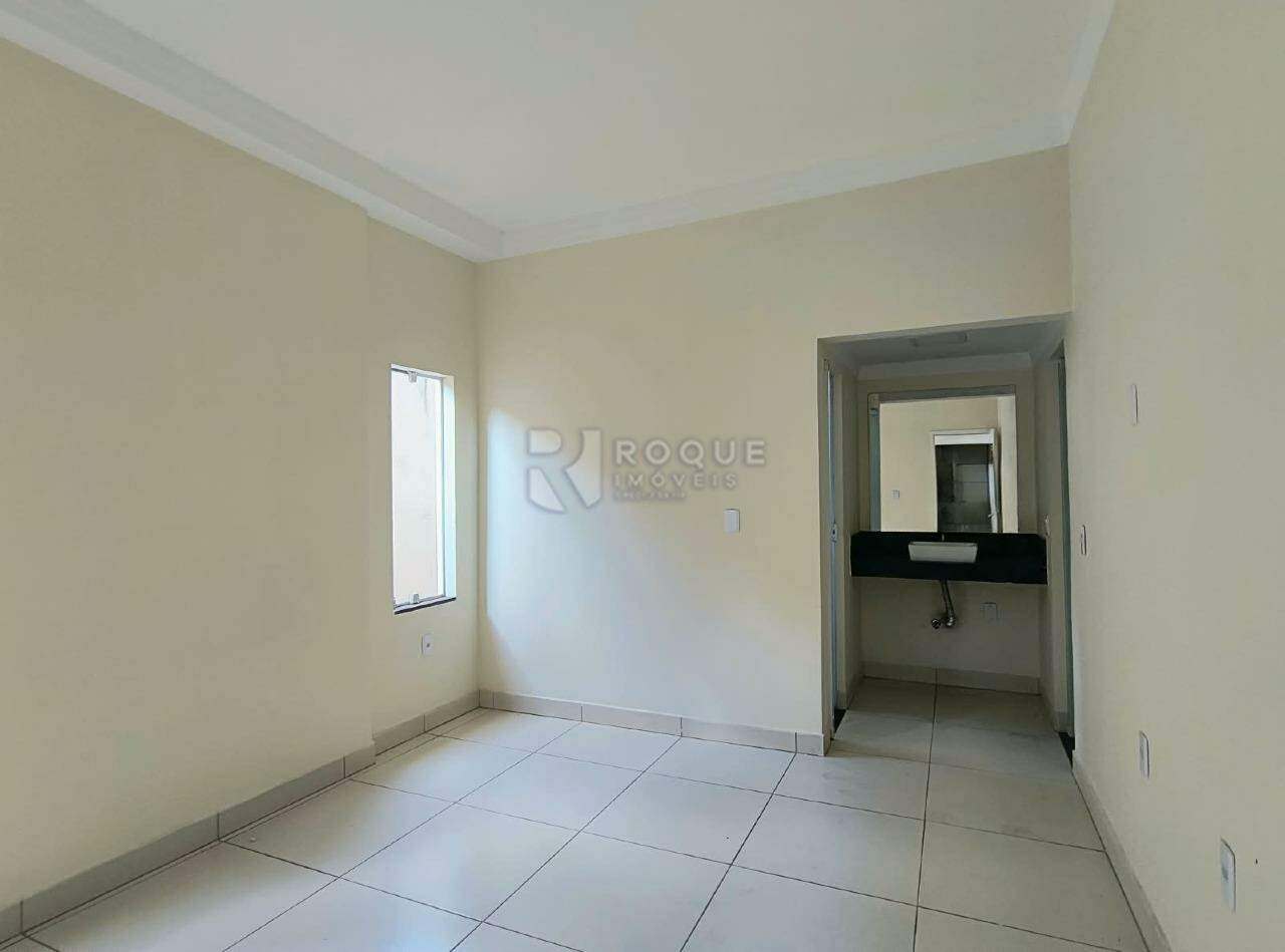 Casa Residencial para aluguel no bairro Vila São Roque: Dormitório 03 suíte