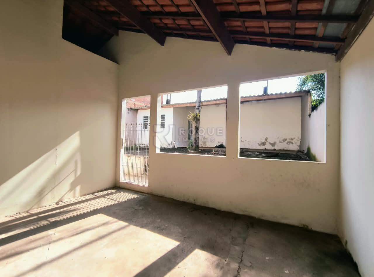 Casa Residencial para aluguel no bairro Vila São Roque: Lavanderia externa 