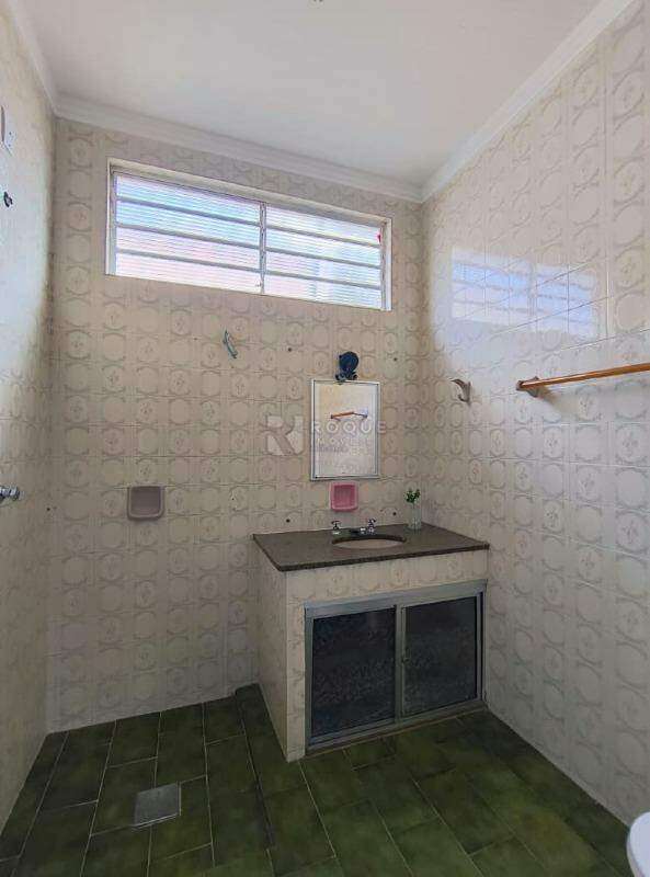 Casa Residencial para aluguel no bairro Vila São Roque: Wc social 
