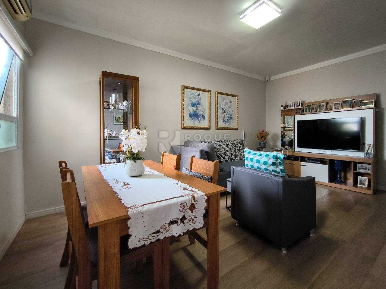 Casa Residencial à venda no bairro Vila São João: SALA DE JANTAR