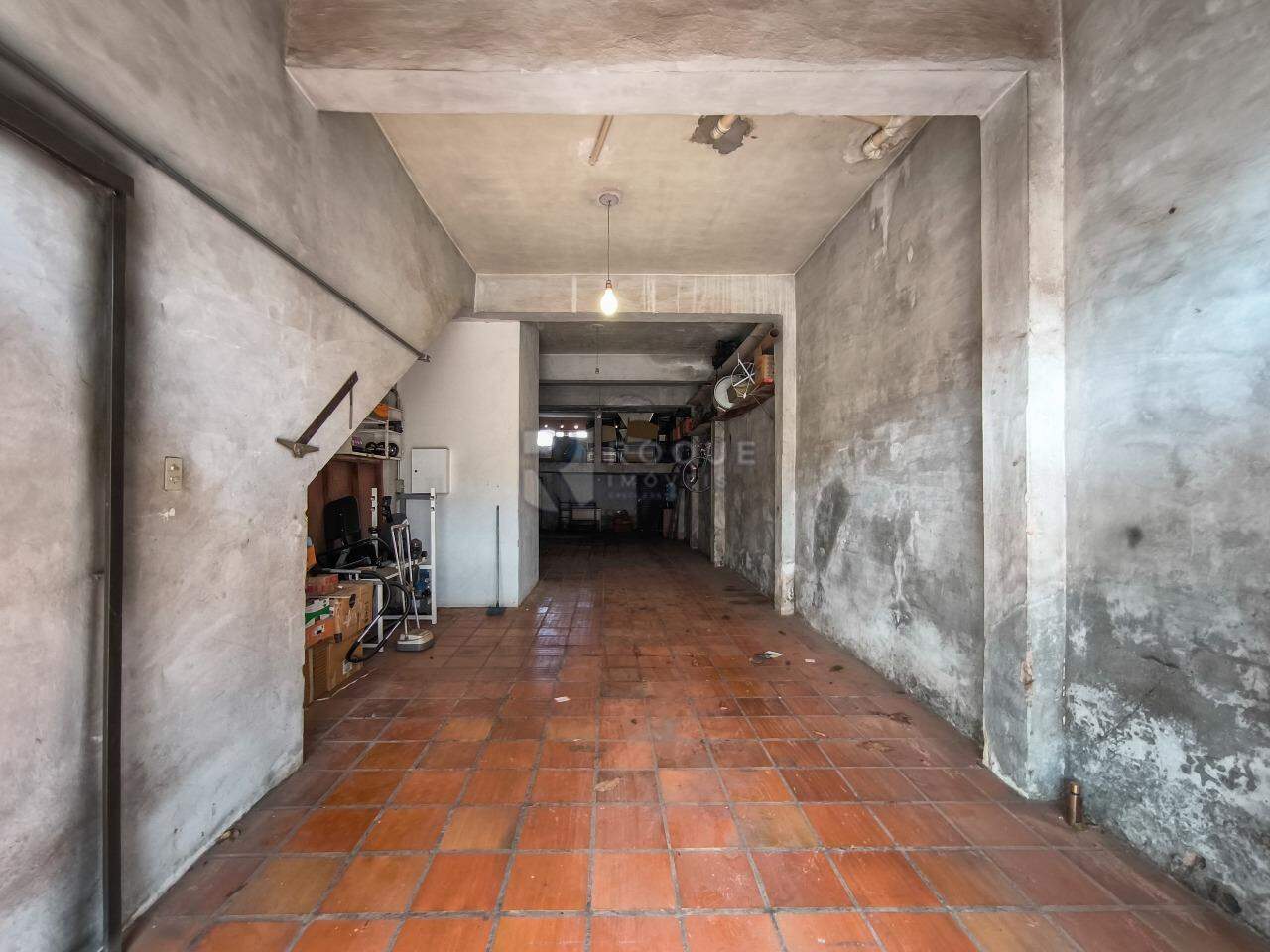 Casa Residencial à venda no bairro Vila São João: SALÃO COMERCIAL