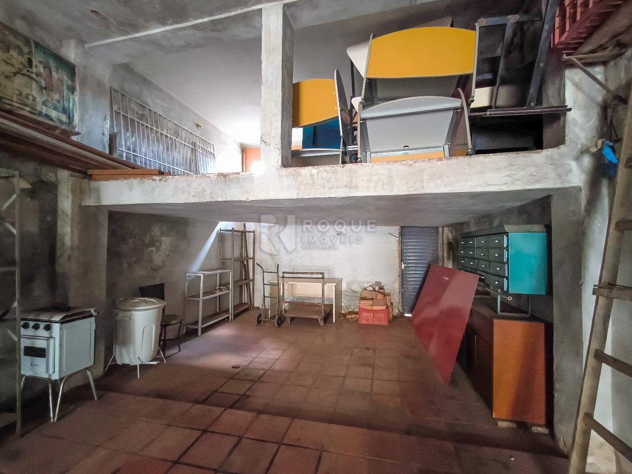 Casa Residencial à venda no bairro Vila São João: SALÃO COMERCIAL