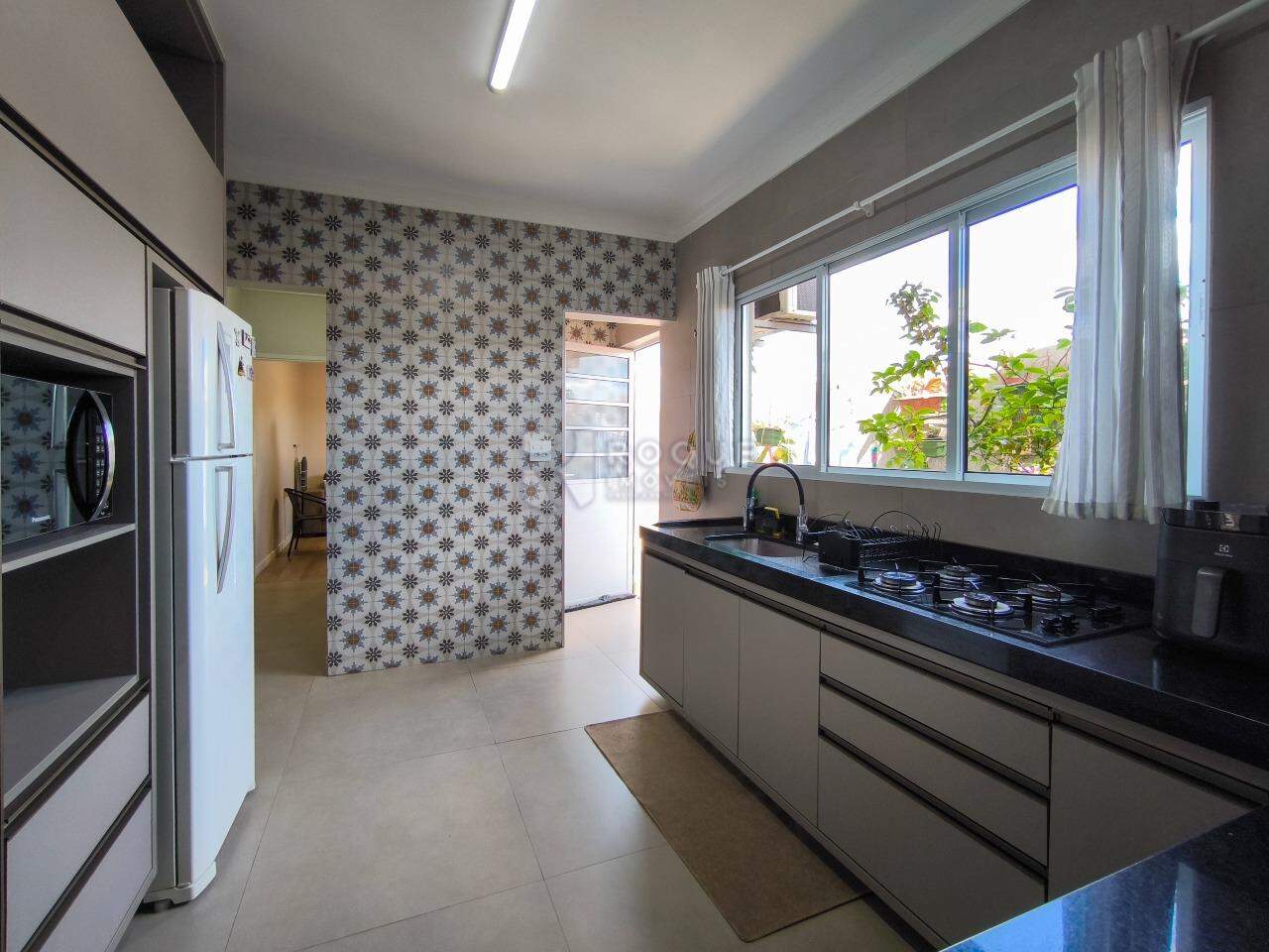 Casa Residencial à venda no bairro Vila São João: COZINHA