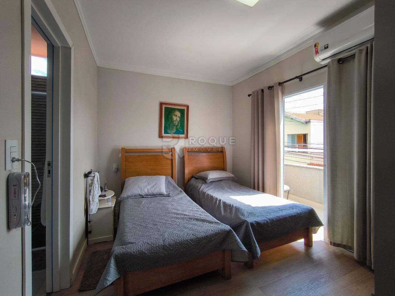 Casa Residencial à venda no bairro Vila São João: SUÍTE 1