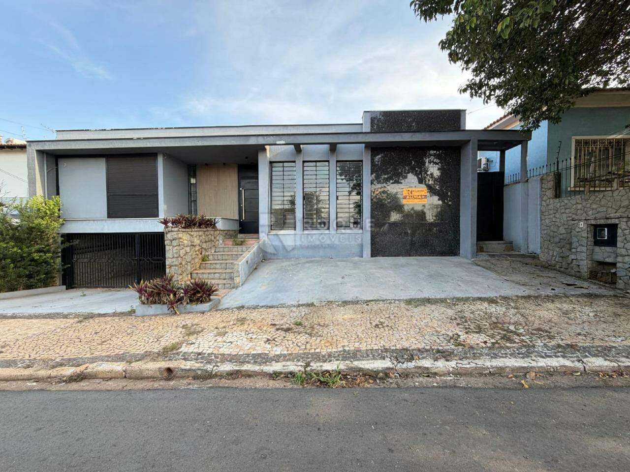 Casa Comercial para aluguel no bairro Vila Paraiso: Fachada