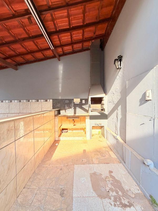 Casa Comercial para aluguel no bairro Vila Paraiso: Churrasqueira