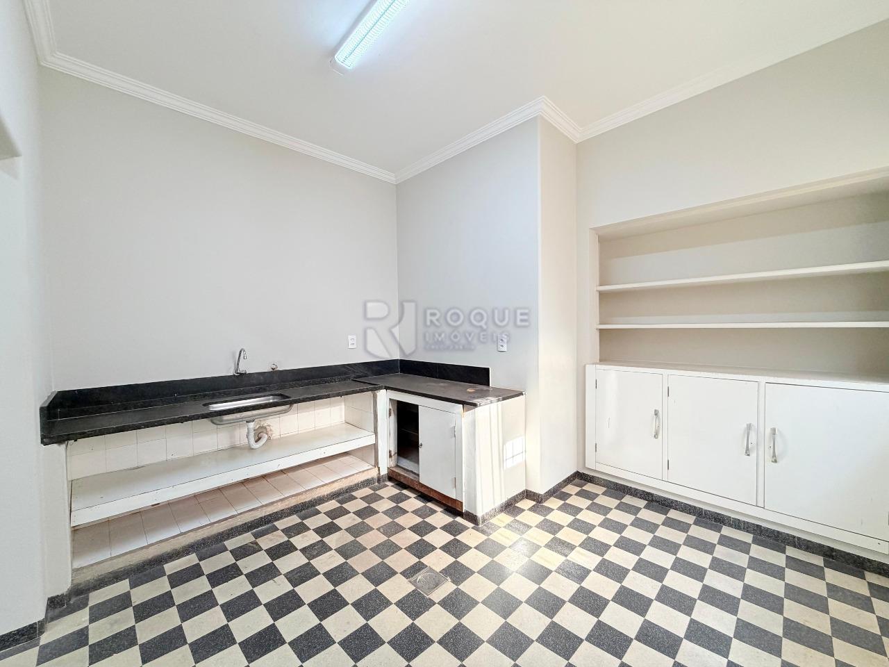 Casa Comercial para aluguel no bairro Vila Paraiso: Cozinha