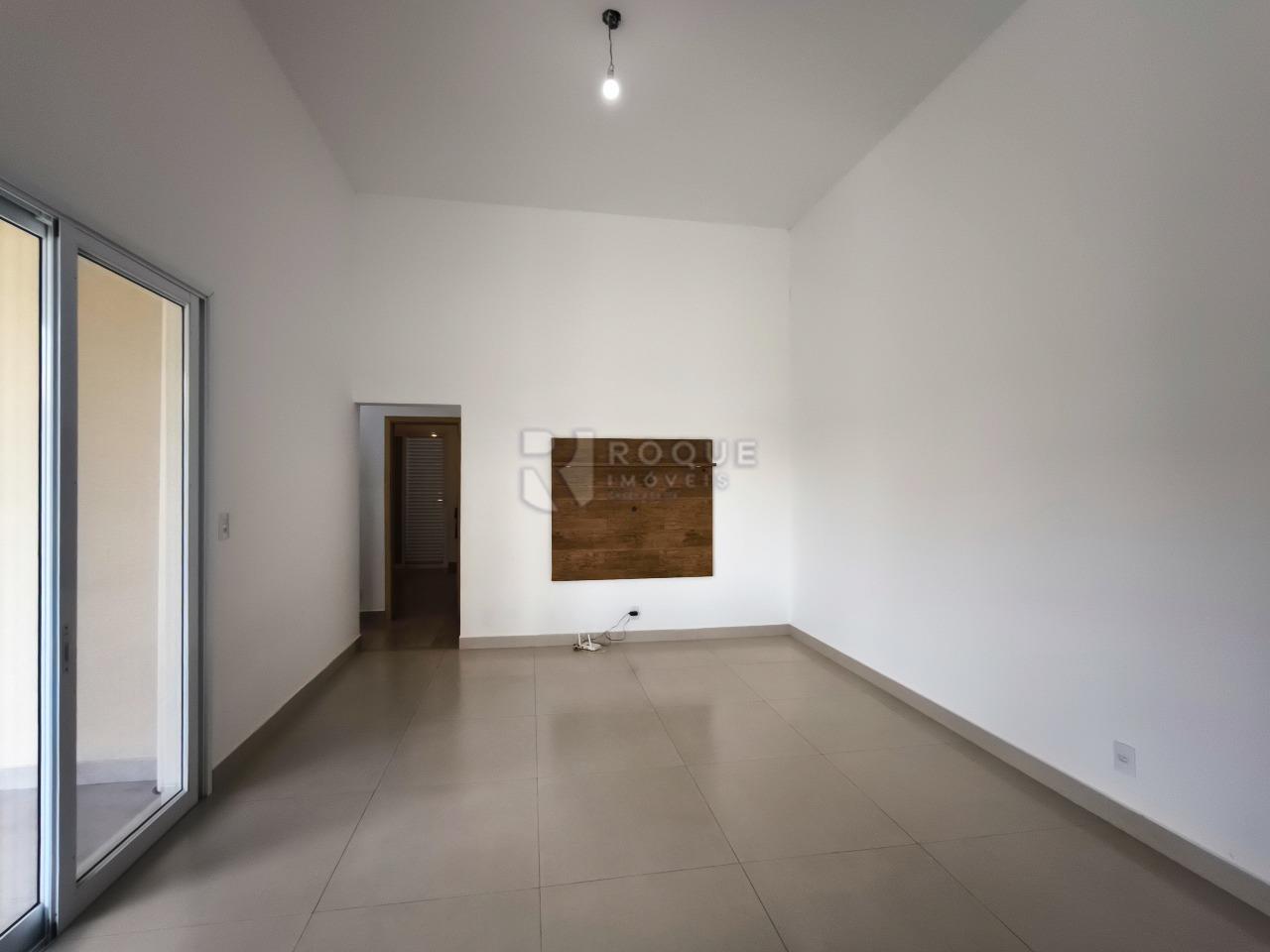 Chácara à venda no bairro Bairro do Pinhal: SALA DE ESTAR