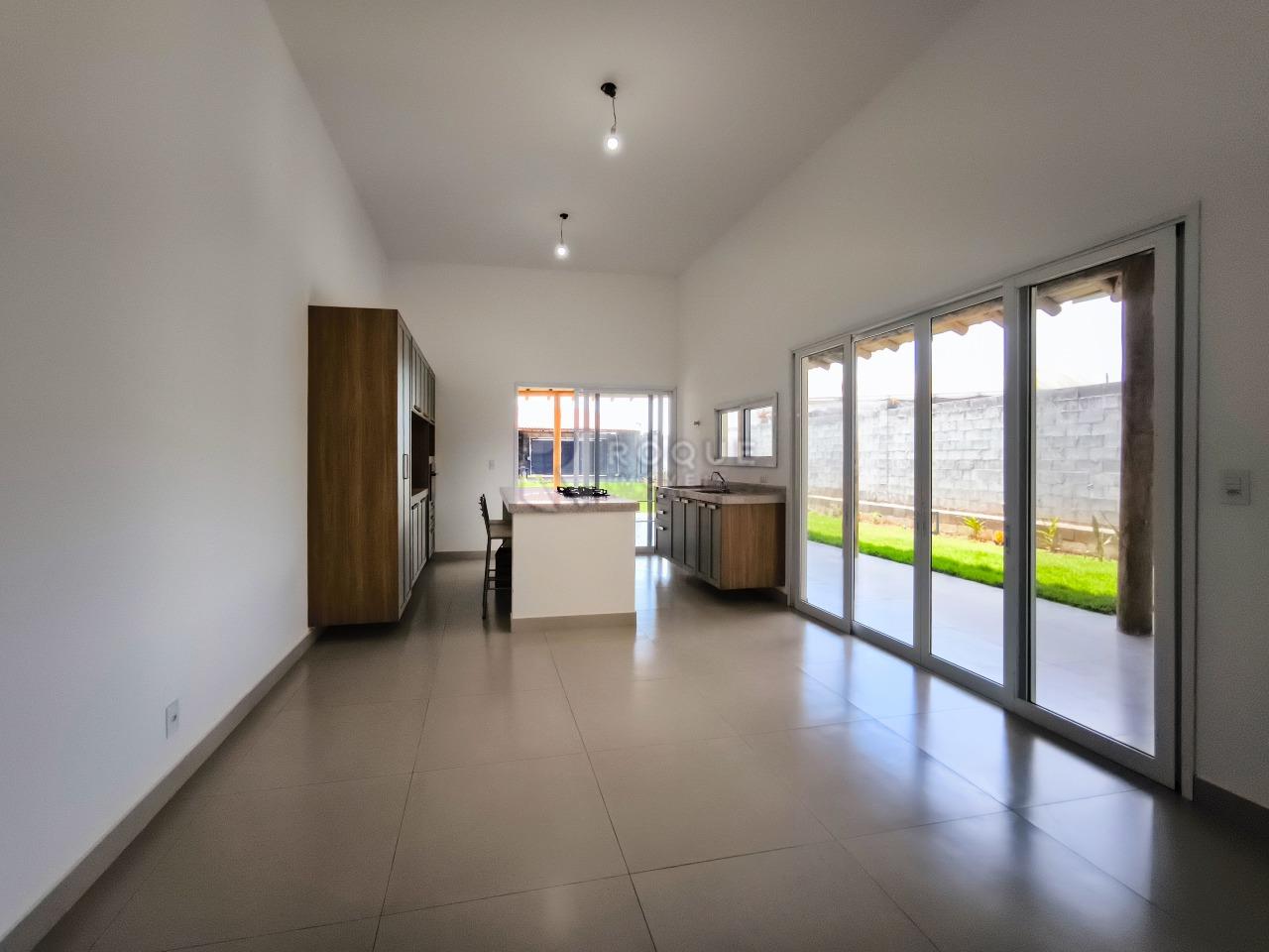 Chácara à venda no bairro Bairro do Pinhal: SALA DE ESTAR