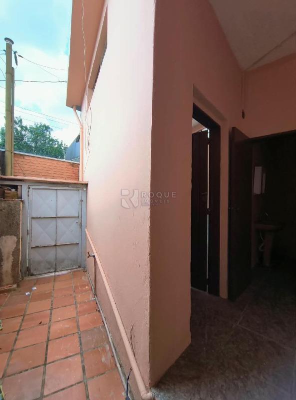 Salão para aluguel no bairro Vila Santa Lucia: Fundos