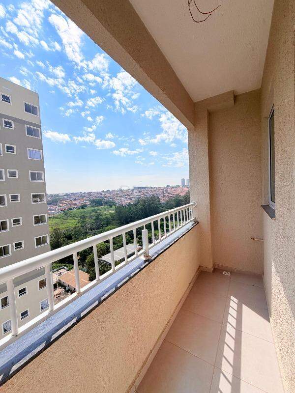 Apartamento para aluguel no bairro Jardim Manacá: Sacada