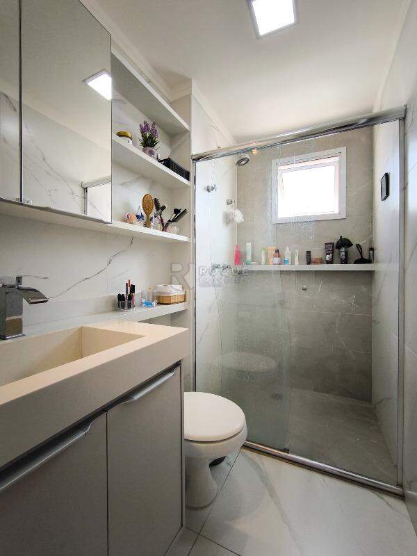 Apartamento à venda no bairro Jardim Aquárius: WC SUÍTE 1